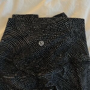 Lululemon black and white leggings